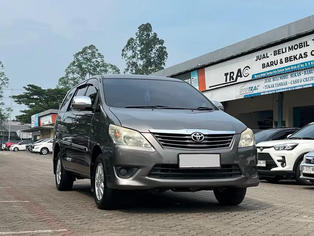 TOYOTA INNOVA E 2.0 AT MATIC 2013 ABU KM 210RB