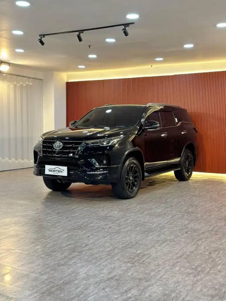 Toyota Fortuner 2.8 VRZ GR Sport AT Tahun 2023 Km 20 Rb Antik