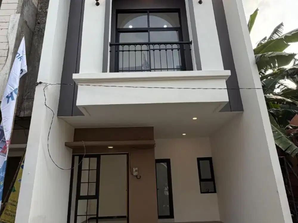 READY RUMAH 2 LANTAI MINIMALIS MODERN TENGAH KOTA,MAYJEND SUNGKONO
