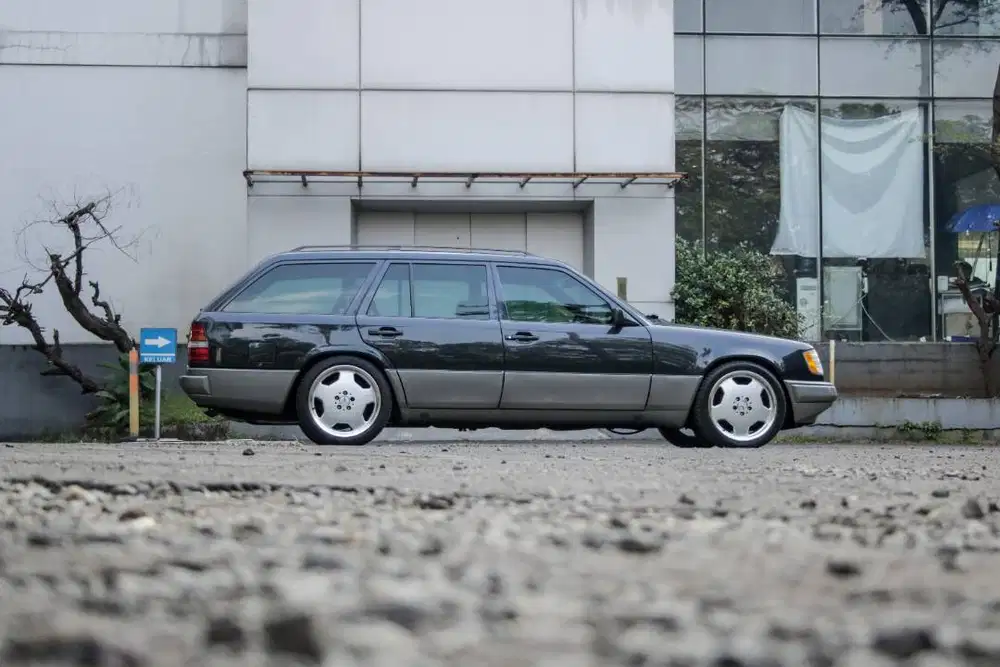 1992 Mercedes-Benz 320TE S124 Wagon – Kolektor Item