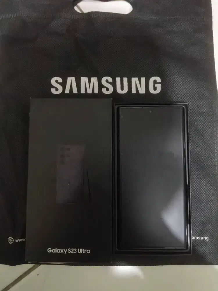 SAMSUNG S23 ULTRA 5G RAM 12/512GB

EX SEIN mulus