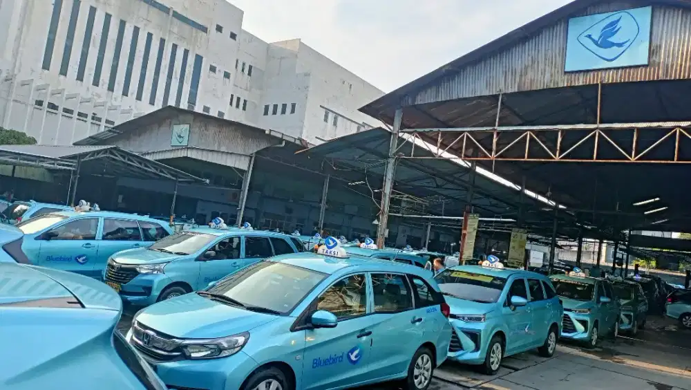 Lowongan driver taxi