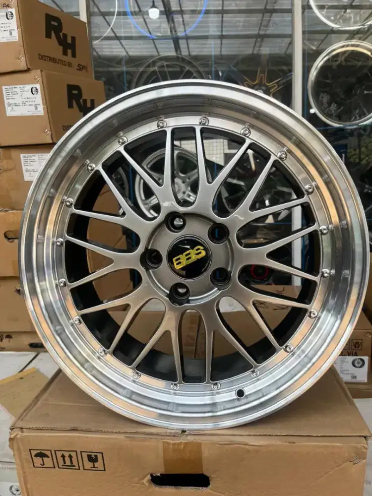 Bbs lm ring 18 lebar 8,5 pcd 5x114,3 ET 35 innova civic turbo dll