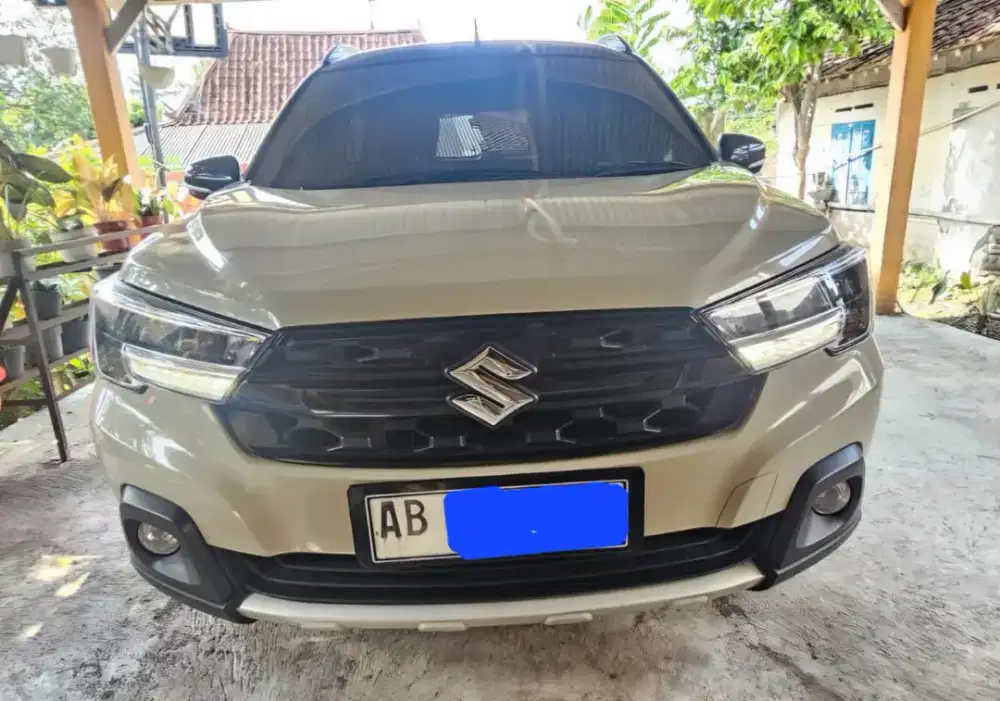 Dijual Suzuki XL7 1.5 AT Hybrid Alpha