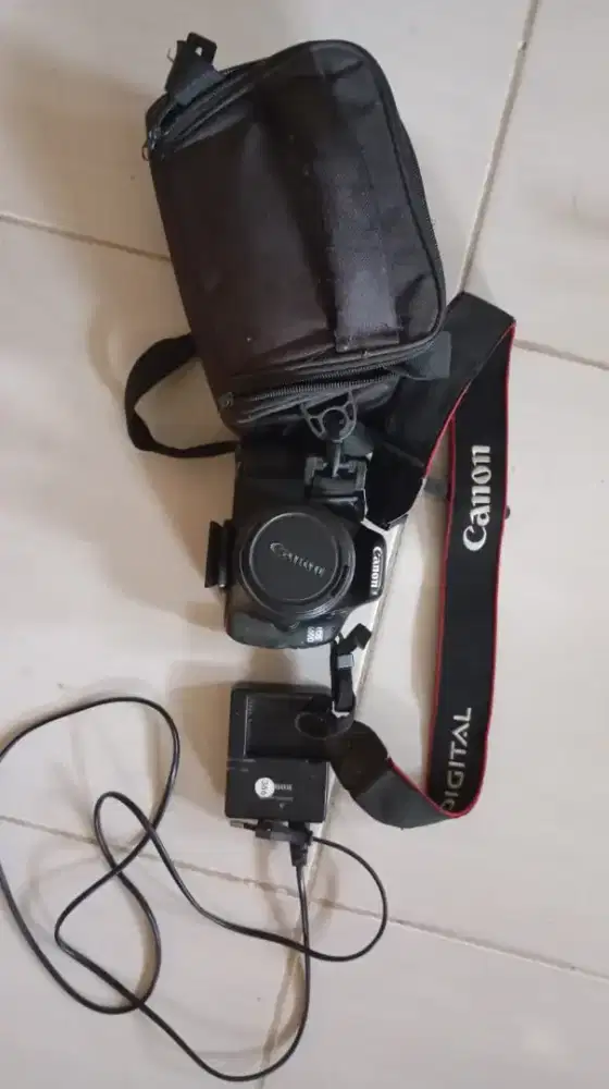 Dijual cepat Camera Canon eos 600D