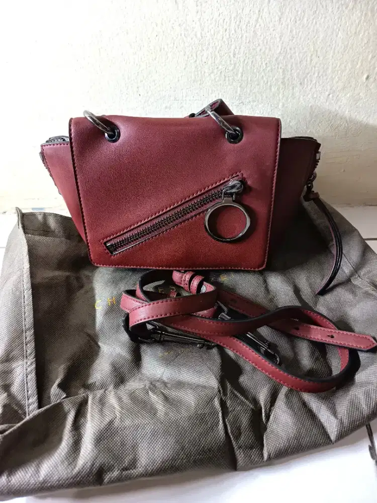 Preloved tas CHARLES & KEITH ORI