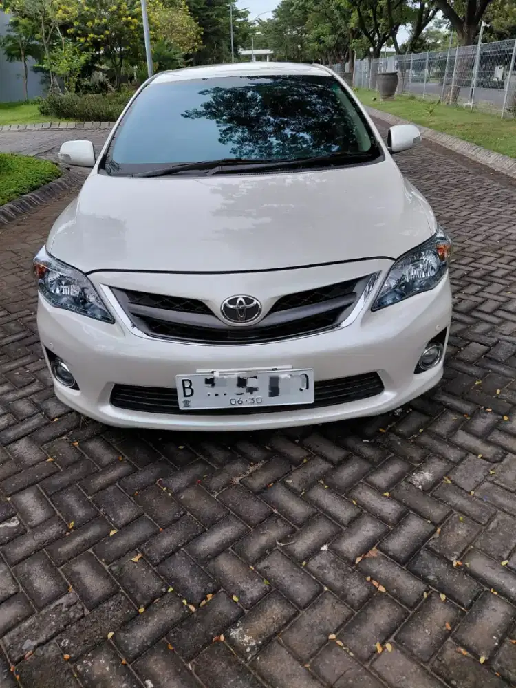 Jual corolla altis 2.0 V 2012 AT tertinggi putih