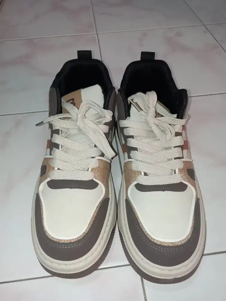 JUAL SEPATU PANARIBODY