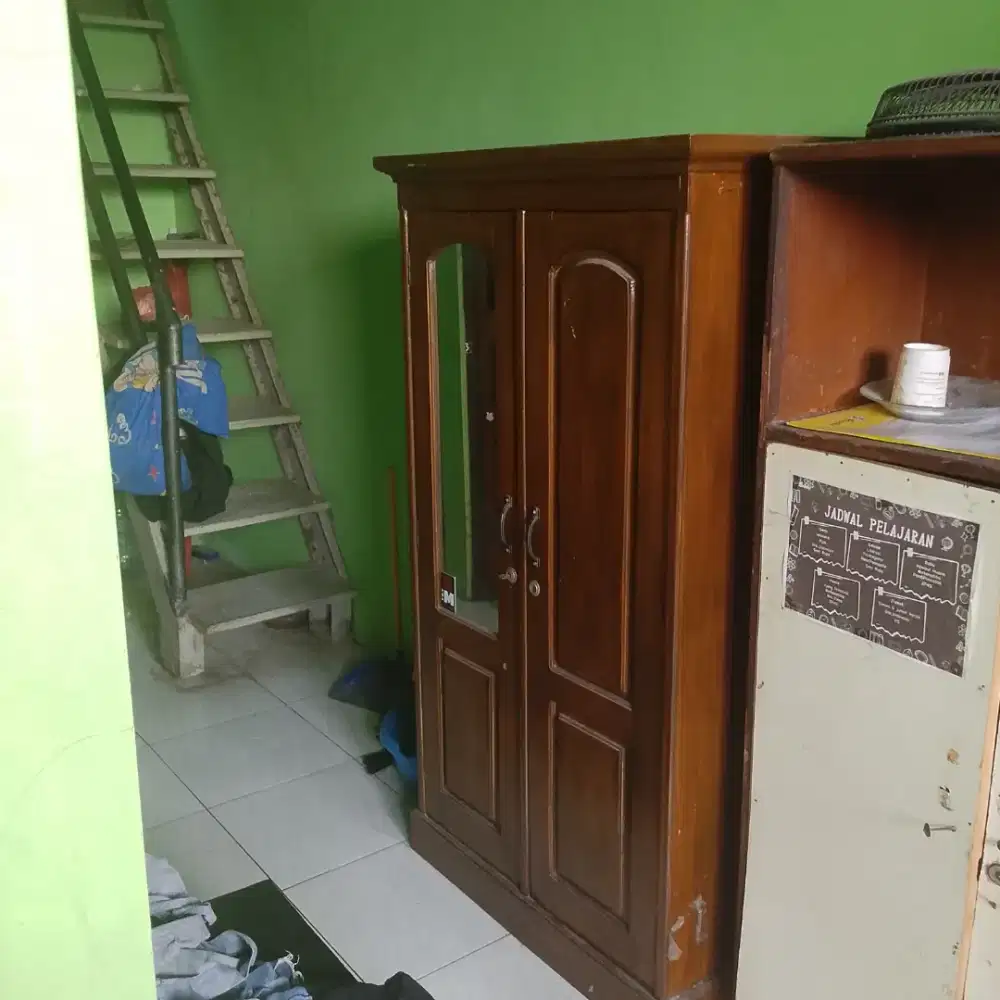 Dijual lemari kecil dari kayu jati