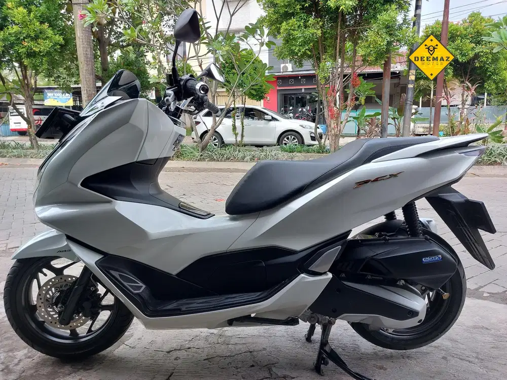 (DP 300)‼️ Honda PCX 160 ABS Putih Mulus 2022 Cash / Kredit