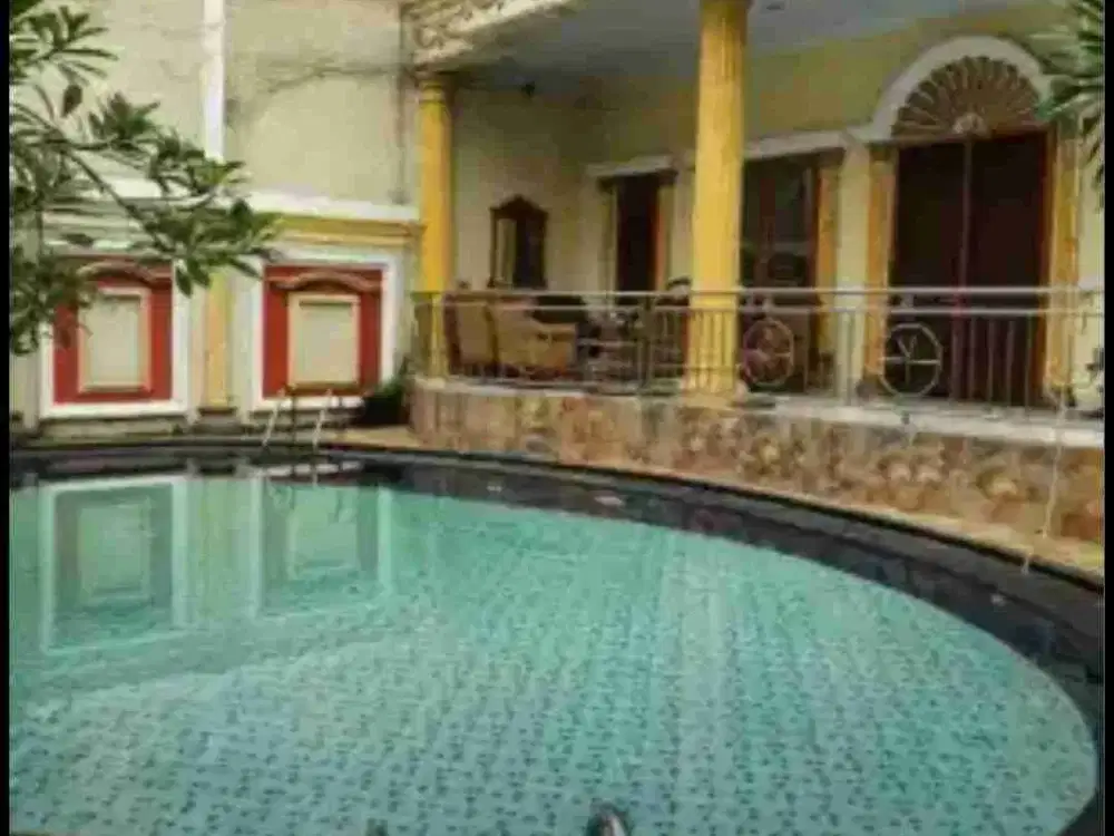 RUMAH MEWAH + KOLAM RENANG DI CIKUNIR - BEKASI BARAT