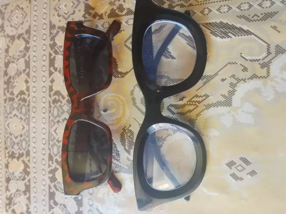Kacamata Hitam Belang Macan & Kacamata Owl Hitam Putih Pria/Wanita