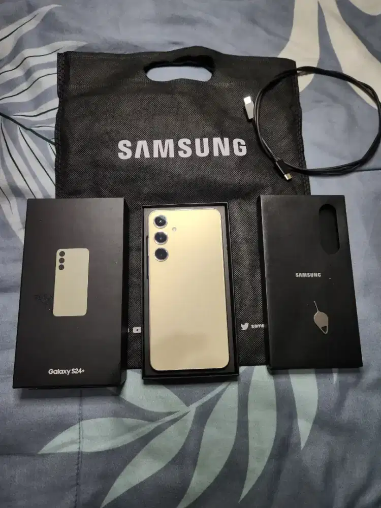 Samsung S24 Pluss 12/256 LIKE NEW