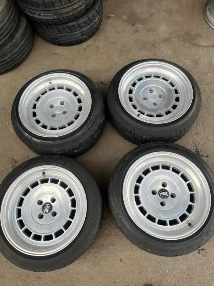 Rotiform ring 16 lebar 7-8,5 pcd 4x100 ET 38-30 ban 195/50 R16