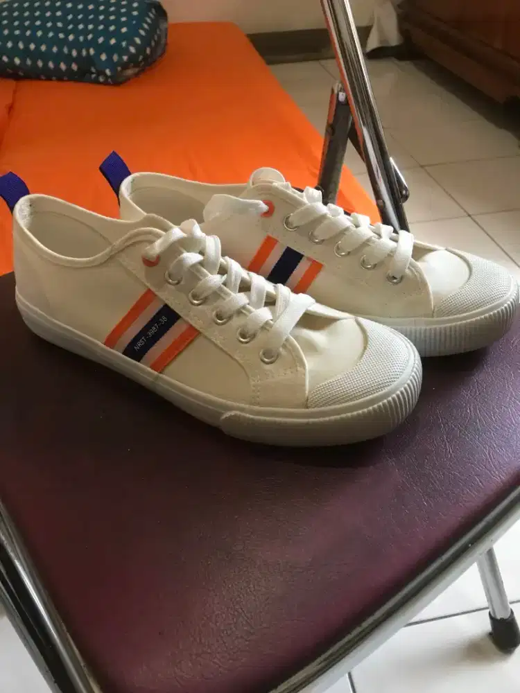 Sepatu North Star Size 41