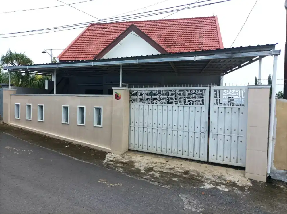 Rumah kebun tipe pojok