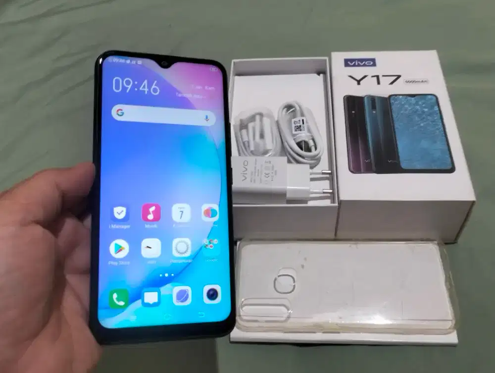 BUTUH UANG VIVO Y17 RAM 8GB / 256GB 4G LTE Duos 6.35in Finger 5000Mah