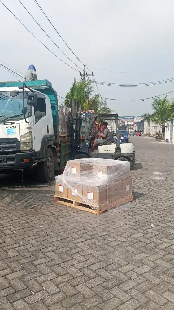 Mencari pekerjaan driver tronton