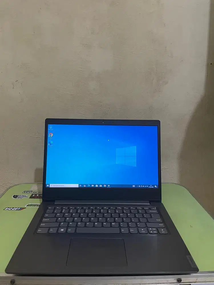 Laptop Lenovo V14 - ADA AMD Athlon 3020e Ram 8 SSD 256
