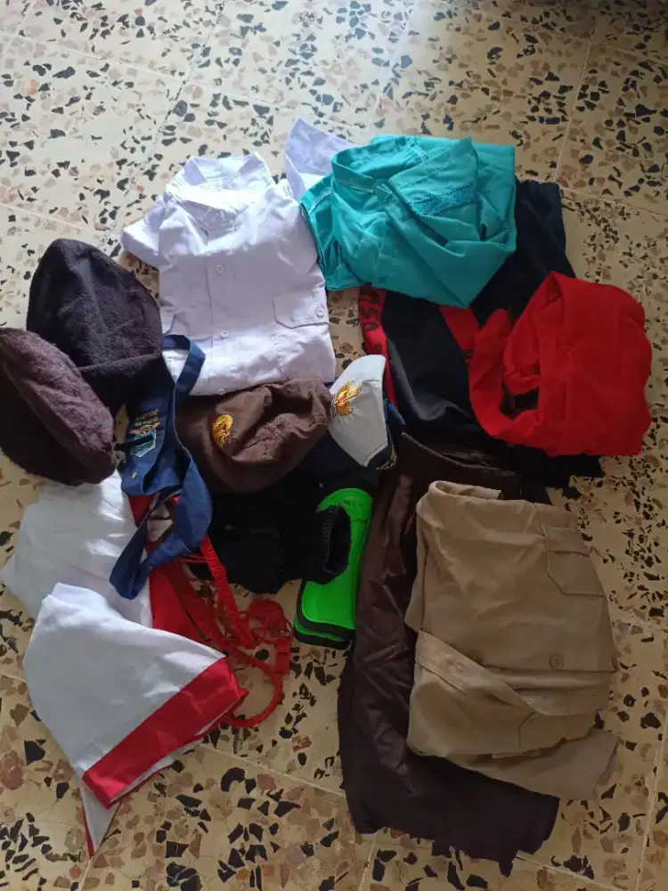 Baju Seragam Sekolah