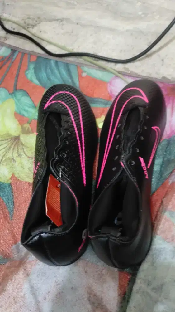 Sepatu futsal UK 41