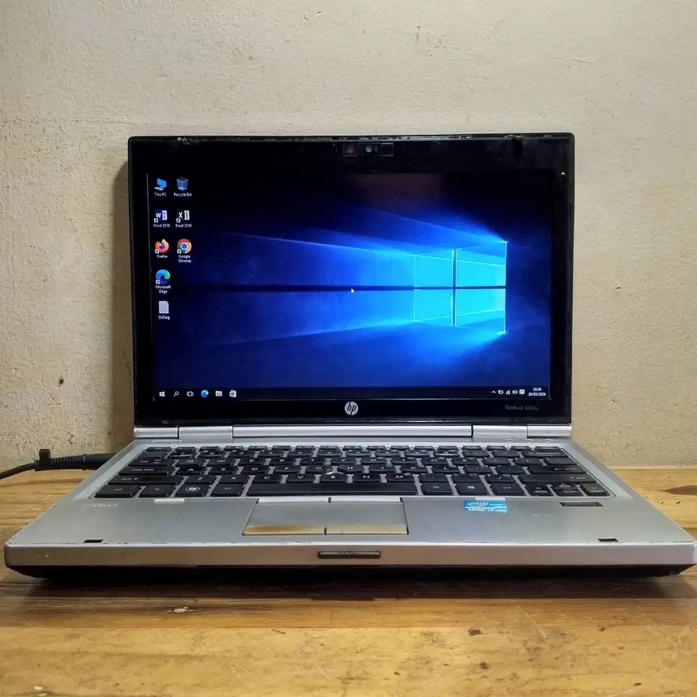 HP Elitebook 2560s core i7-2620M Ram 4 GB HDD 320 GB MINUS