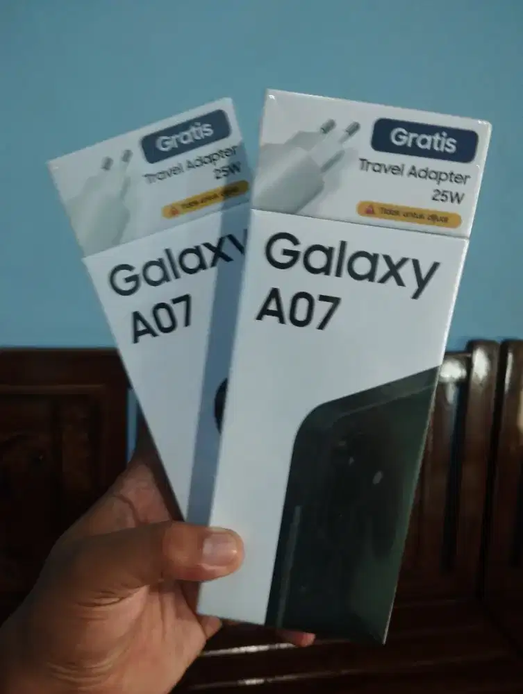 Samsung galaxy A07 free adaptor