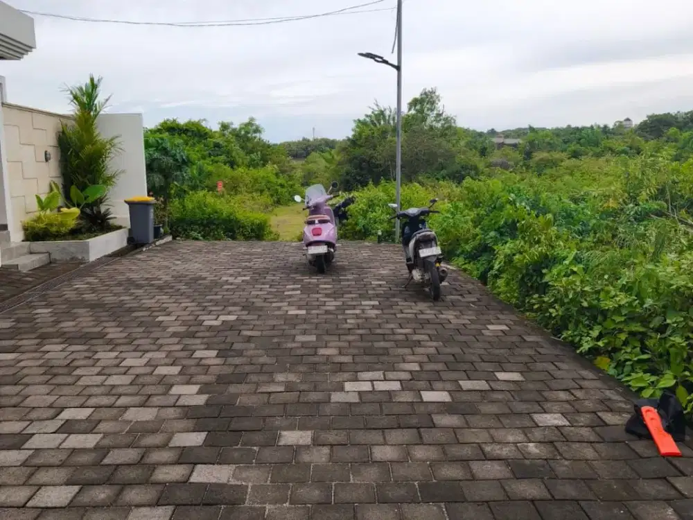 TANAH KOSONG DI BENOA NUSA DUA BALI DEKAT PANTAI PANDAWA