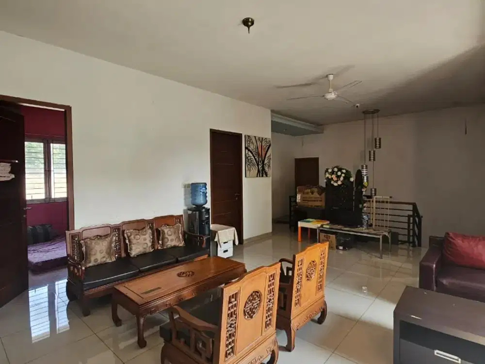 Dijual Rumah Cantik 2 Lantai Ada Fasilitas Kitchen Set Lokasi Strategis Dekat Mall Bintaro Plaza di Bintaro Jaksel Lr-16689
