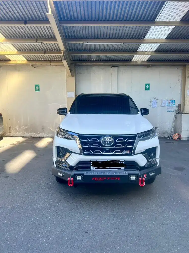 Fortuner vrz 2.8 gr sport 4x2 2023 istimewa