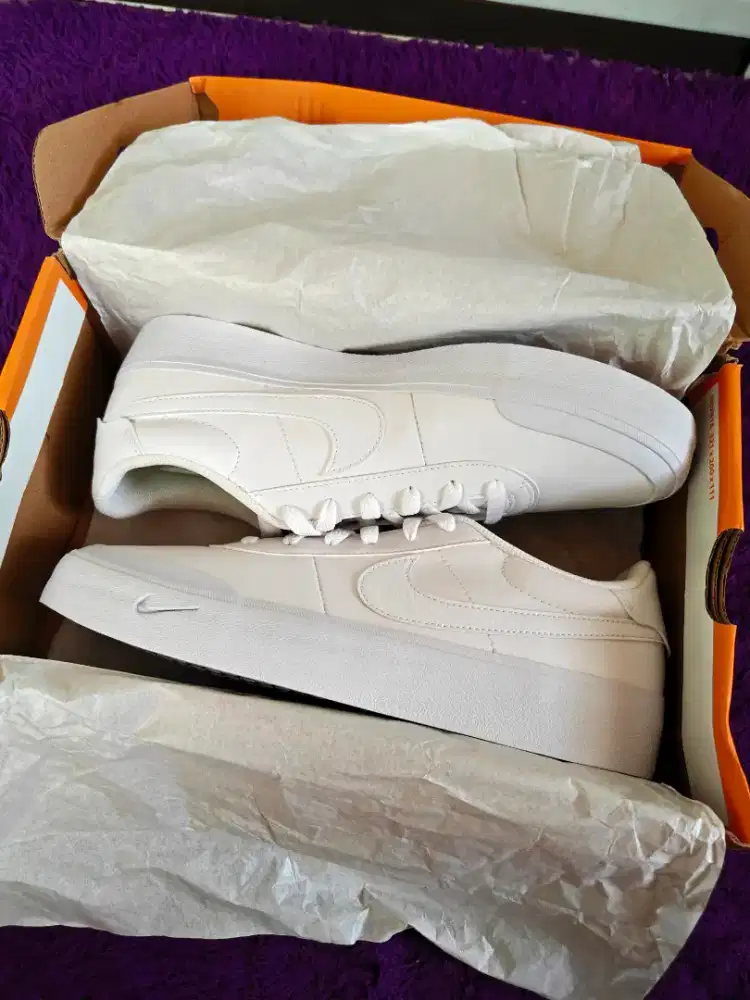 Sepatu nike ori baru