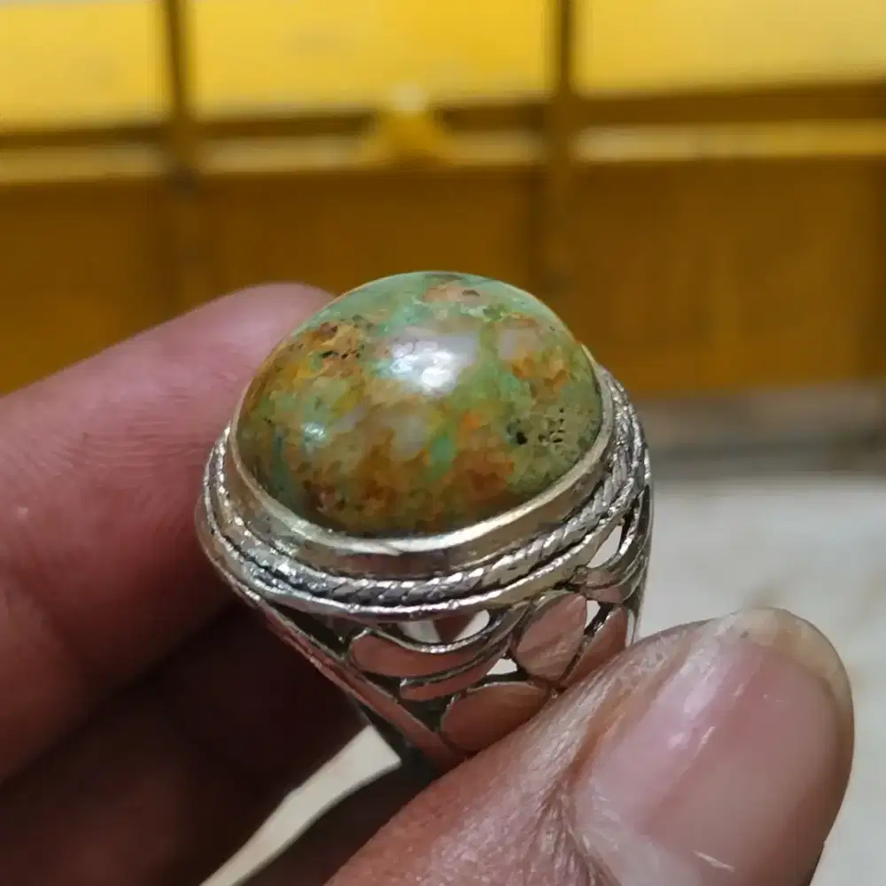 Batu cincin pirus hijau
