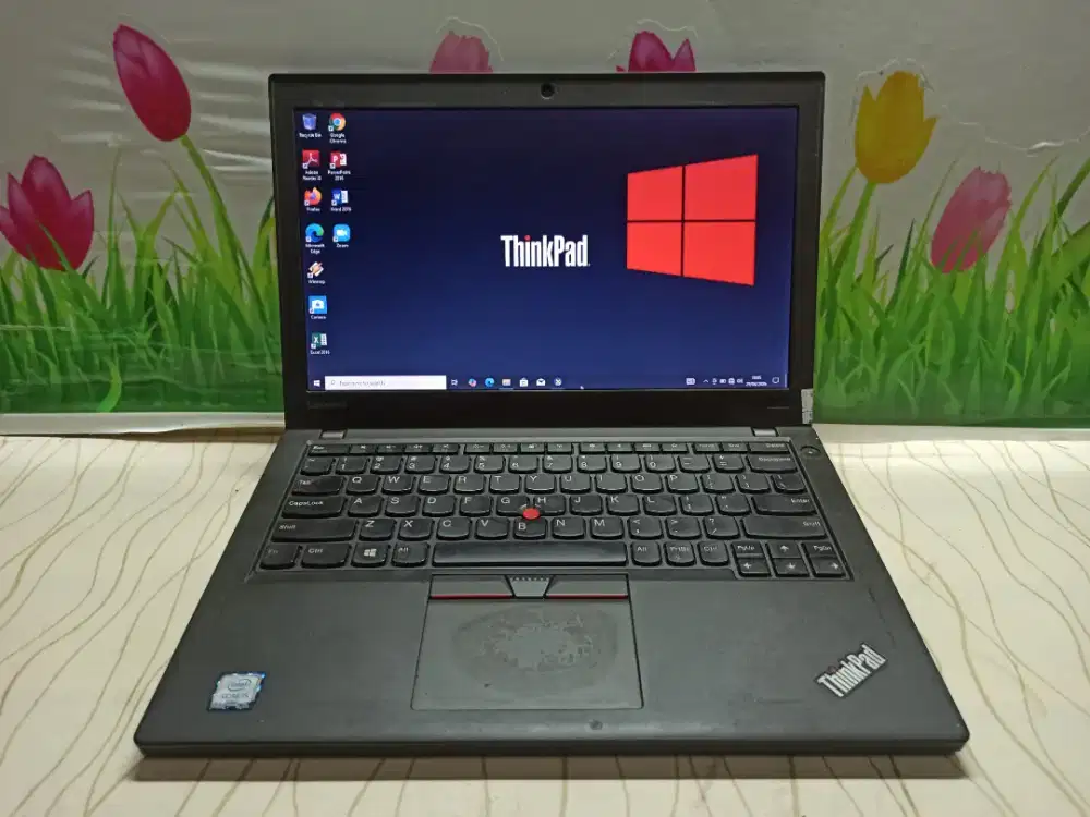 Laptop karyawan.. Lenovo Thinkpad X270 i5 Gen6 /8Gb /256 gb