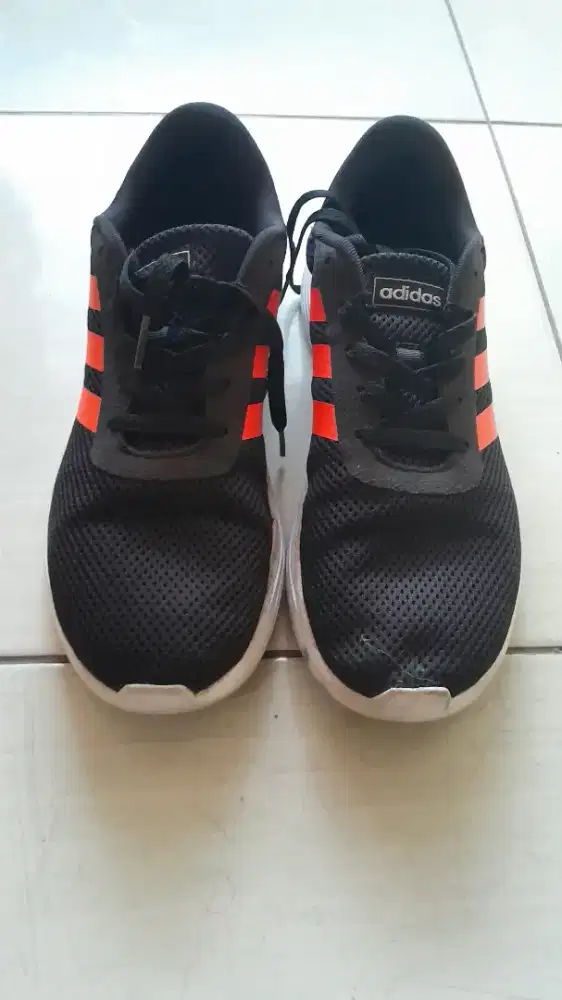 Sepatu running adidas original