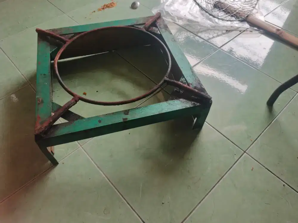 DUDUKAN MEJA KOMPOR
