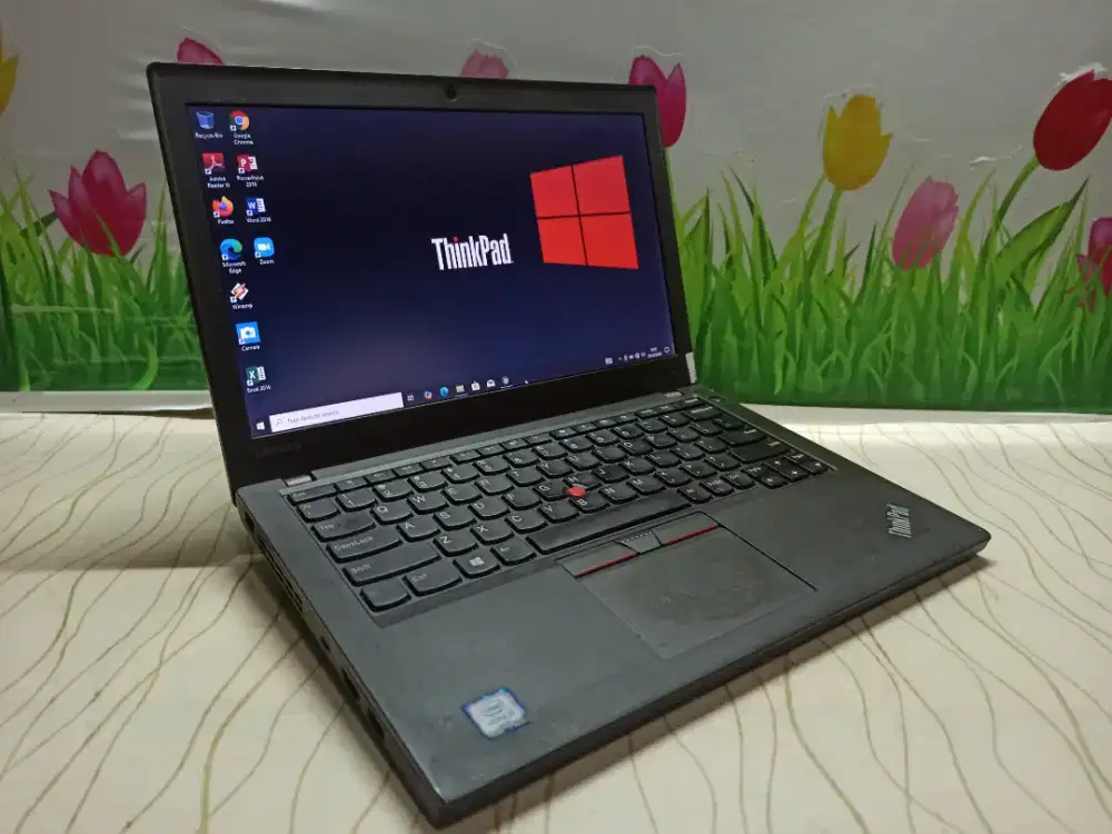 Laptop kantoran /kuliahan.. Lenovo Thinkpad X270 i5 Gen6 /8Gb /256 gb