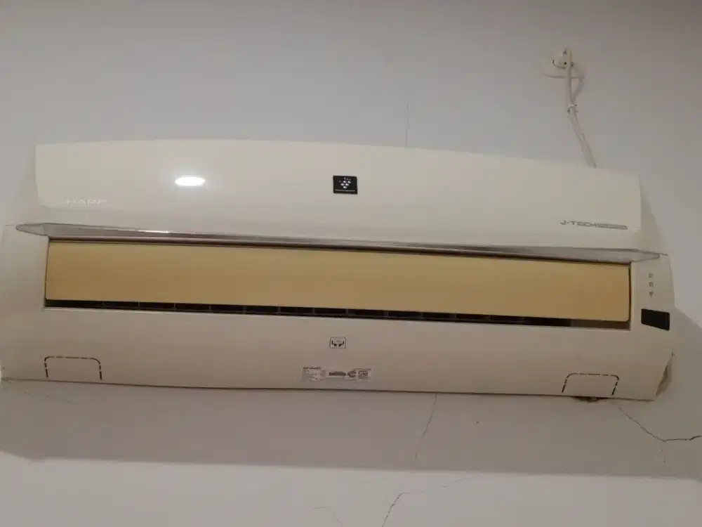 AC SHARP INVERTER Plasmacluster AH-XP105SHY