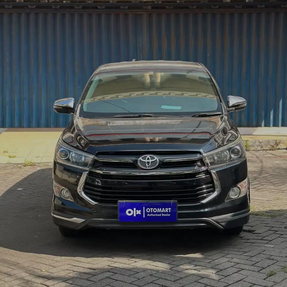 KM70 TOYOTA 2019 INNOVA VENTURER 2.4 A/T HITAM OTOMART 286 KENJERAN