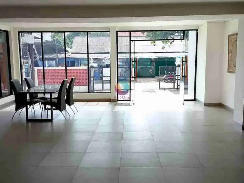 Disewakan ruko strategis siap pakai cocok utk usaha, kantor, cafe dll