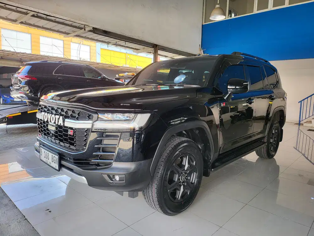 Antik KM 14Rb Land Cruiser GR 300 NIK 2024 Pajak Baru