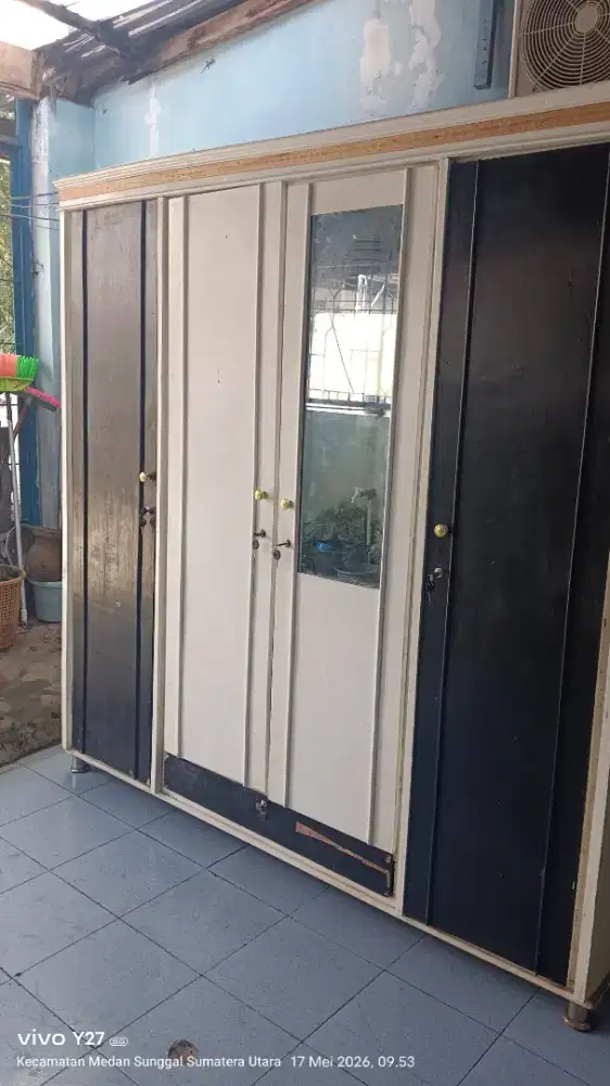 Lemari Triplek 4 pintu
