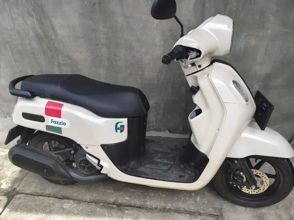 yamaha fazzio 2024 warna putih