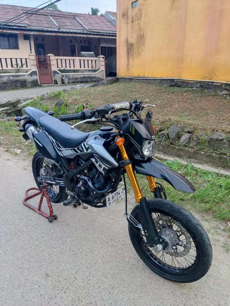 Kawasaki D-Tracker se 2019