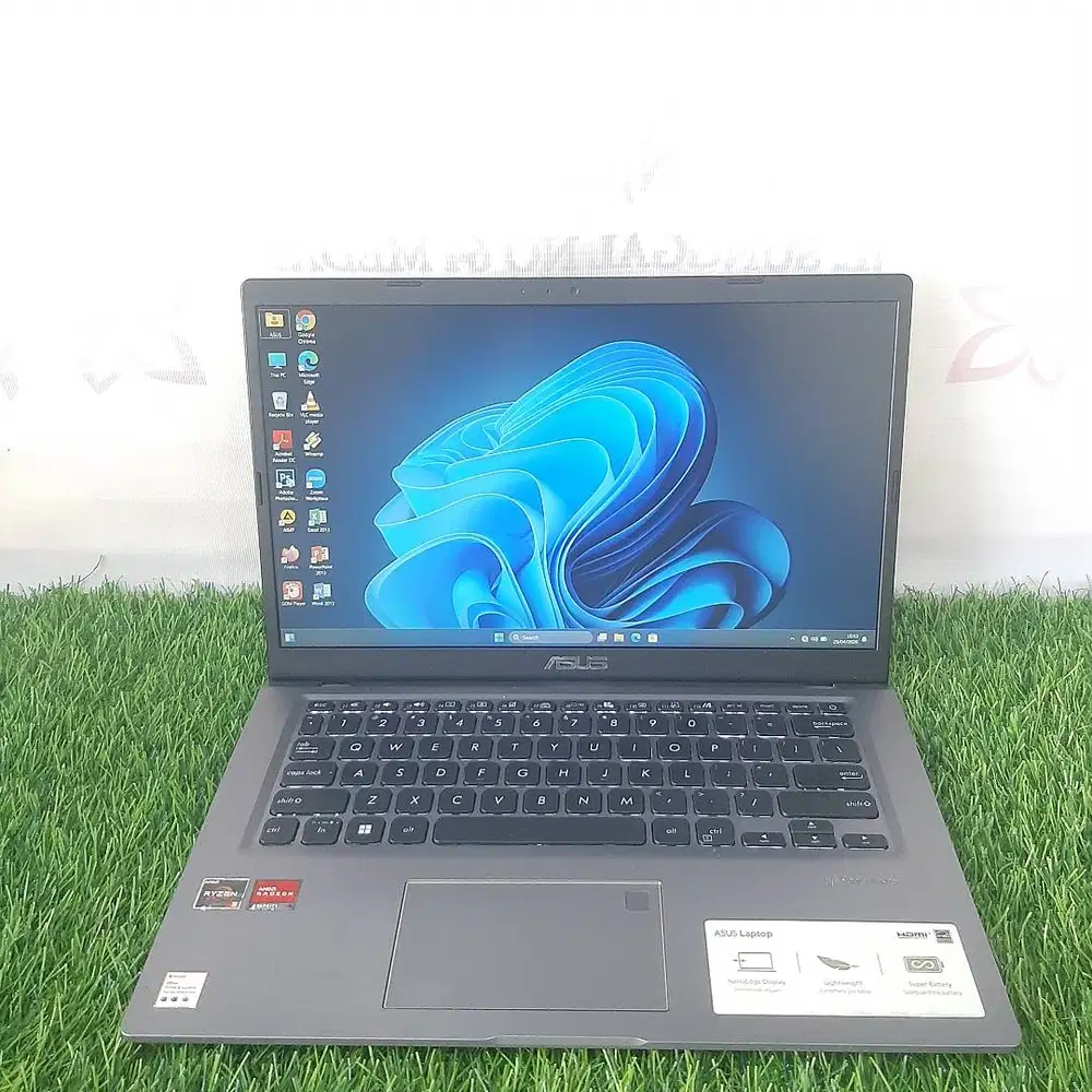 LAPTOP ASUS VIVOBOOK M415D AMD RYZEN 3 3250U RAM 4GB SSD NVME 256GB