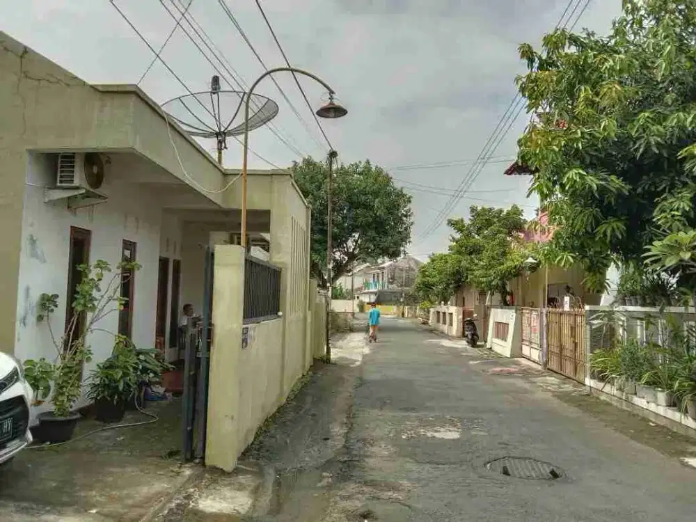 Tanah Strategis Bonus Rumah Induk Dan Kost Di Pandega jl. Kaliurang Dekat Kampus UGM Dan Pakuwon Mall