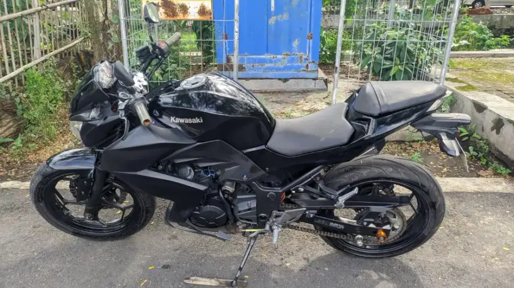 Ninja Z 250 Fi 2013 Hitam AD Solo