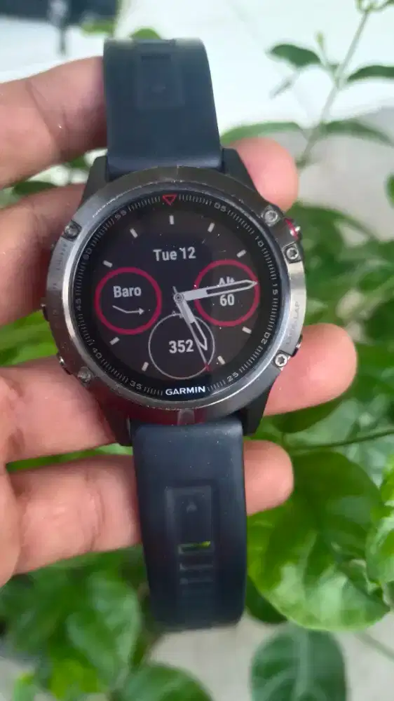 Jam smartwatch GARMIN FENIX 5