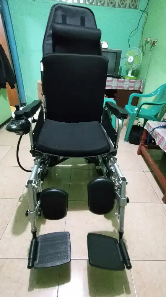 Kursi roda full automatic