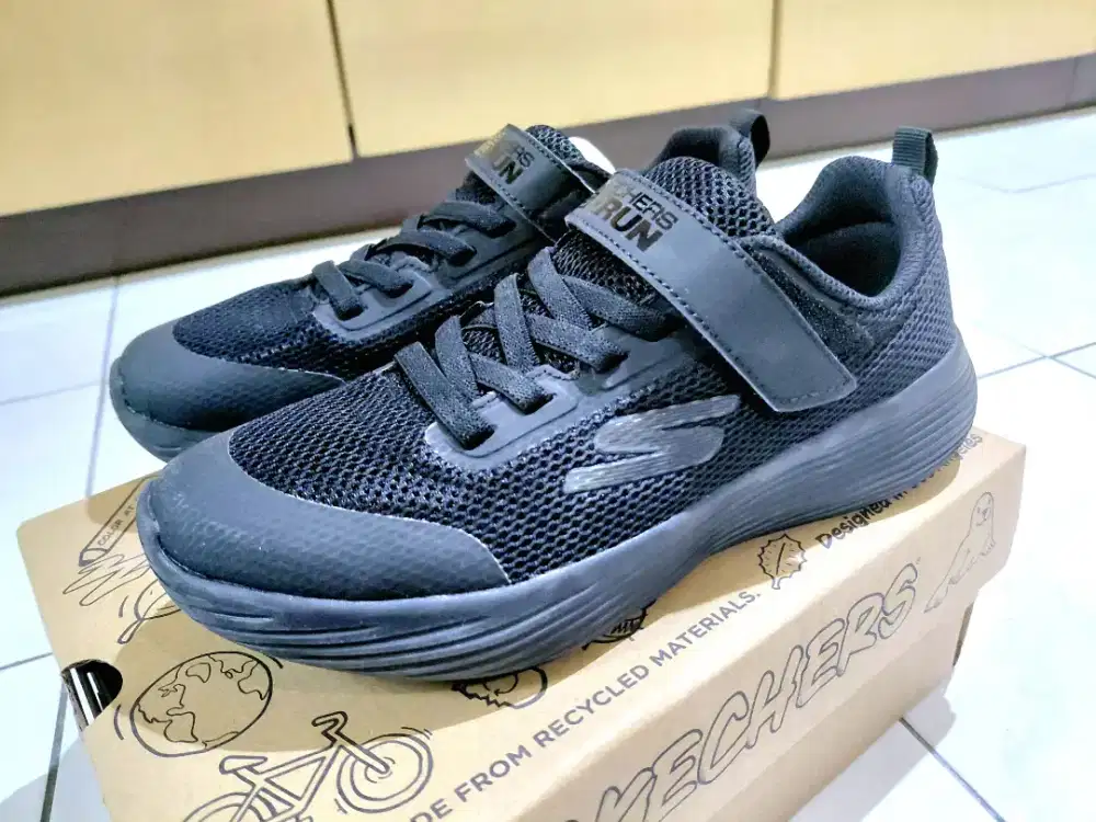 SPATU ANAK PRIA/WANITA SKECHERS ORIGNAL,UK.36,BARU,ISTIMEWA,HARGA NEGO