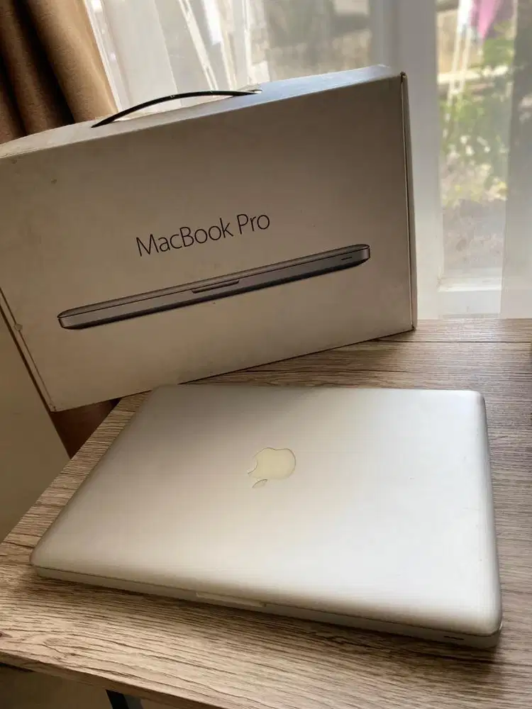 Macbook pro core i5 fullset